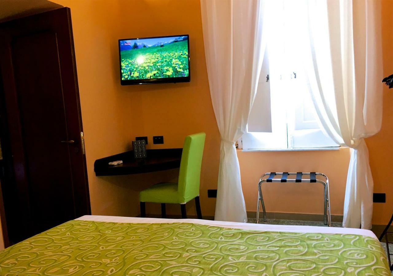 Residenza Viviani Bed & Breakfast Сант'Агнело Екстериор снимка